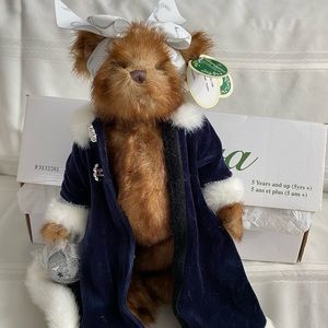 The Bearington Collection SANDRA 14" Plush Bear